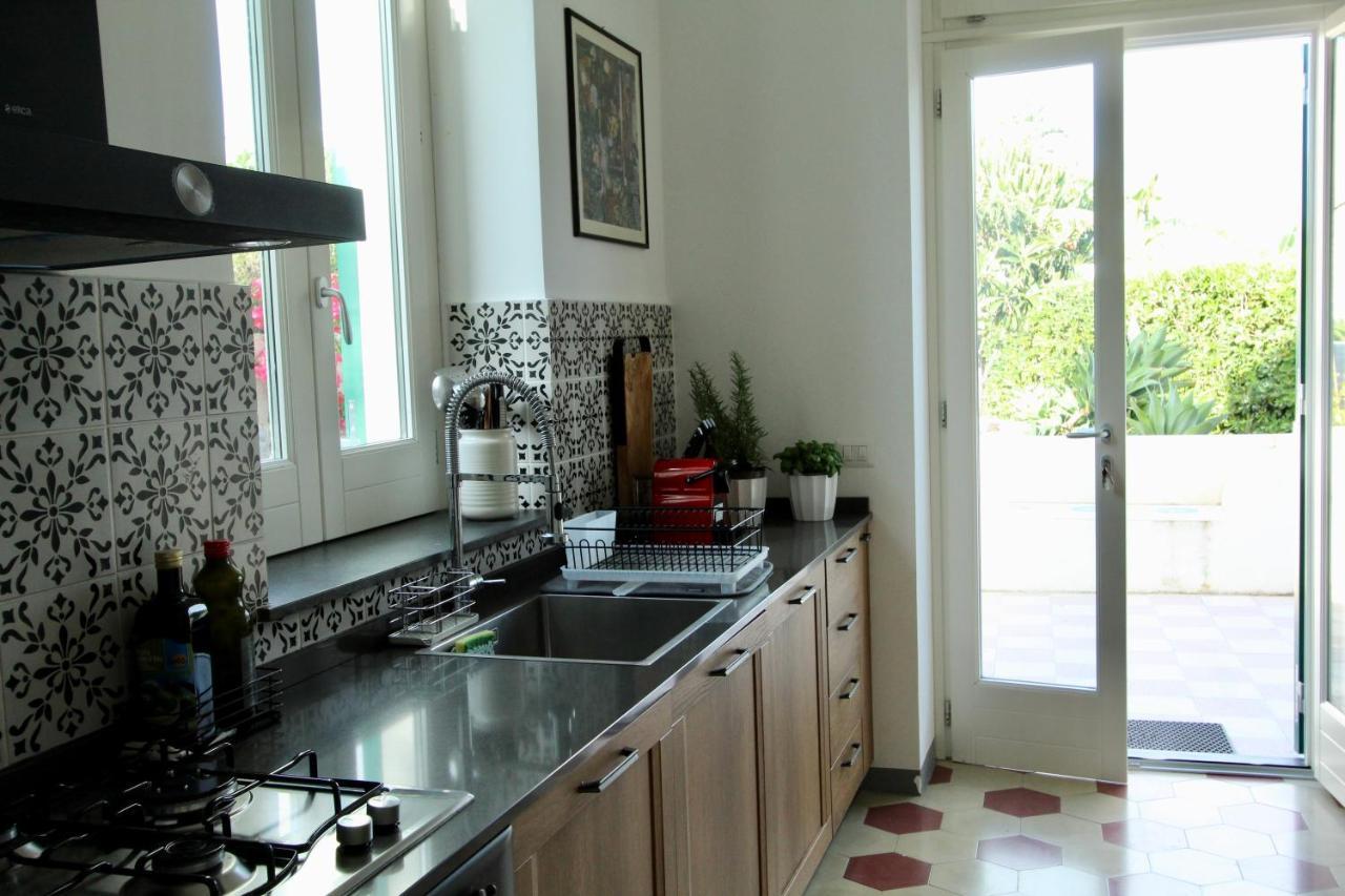 فيلا La Casa Bianca ليباري المظهر الخارجي الصورة