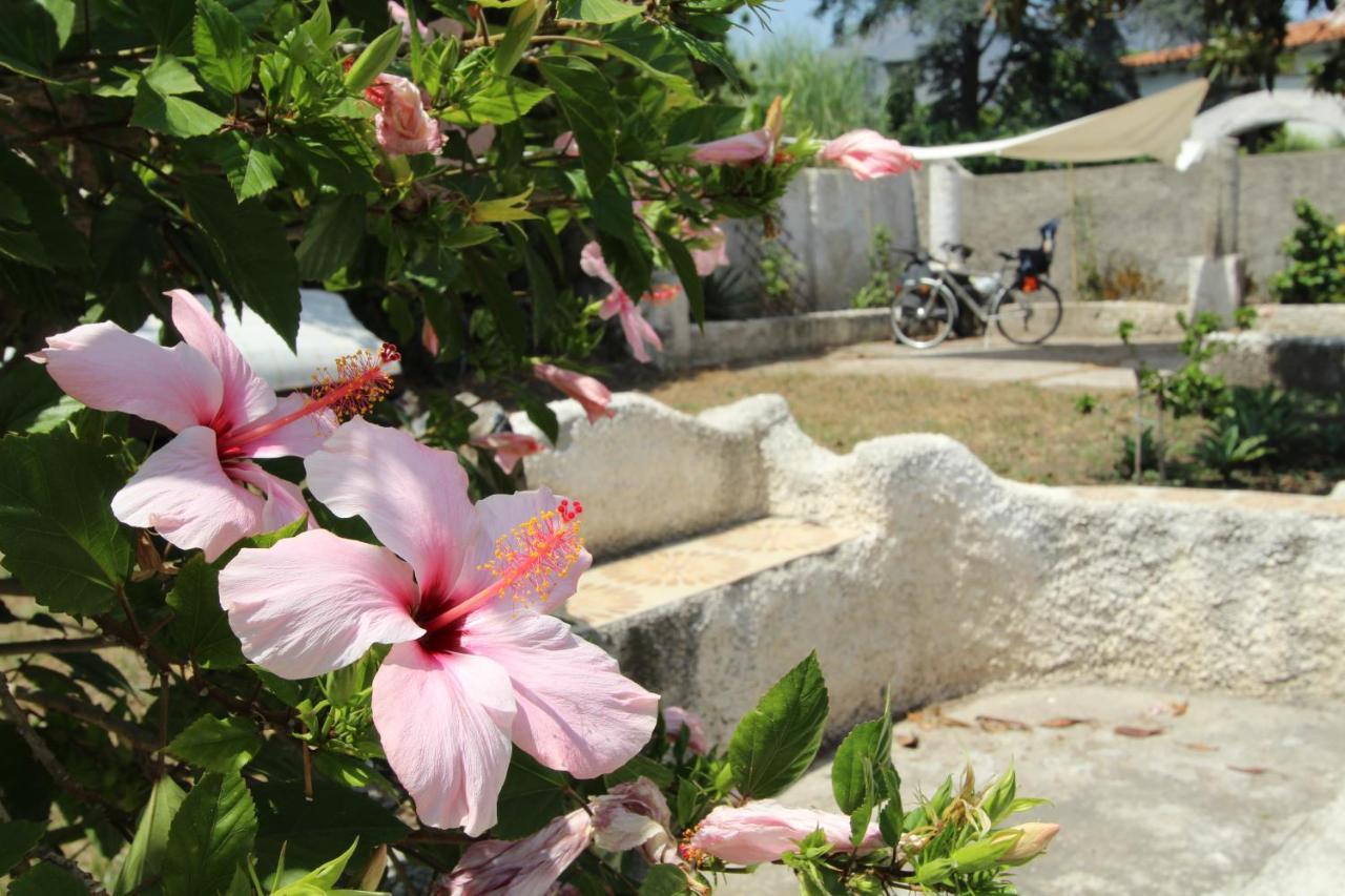 فيلا La Casa Bianca ليباري المظهر الخارجي الصورة